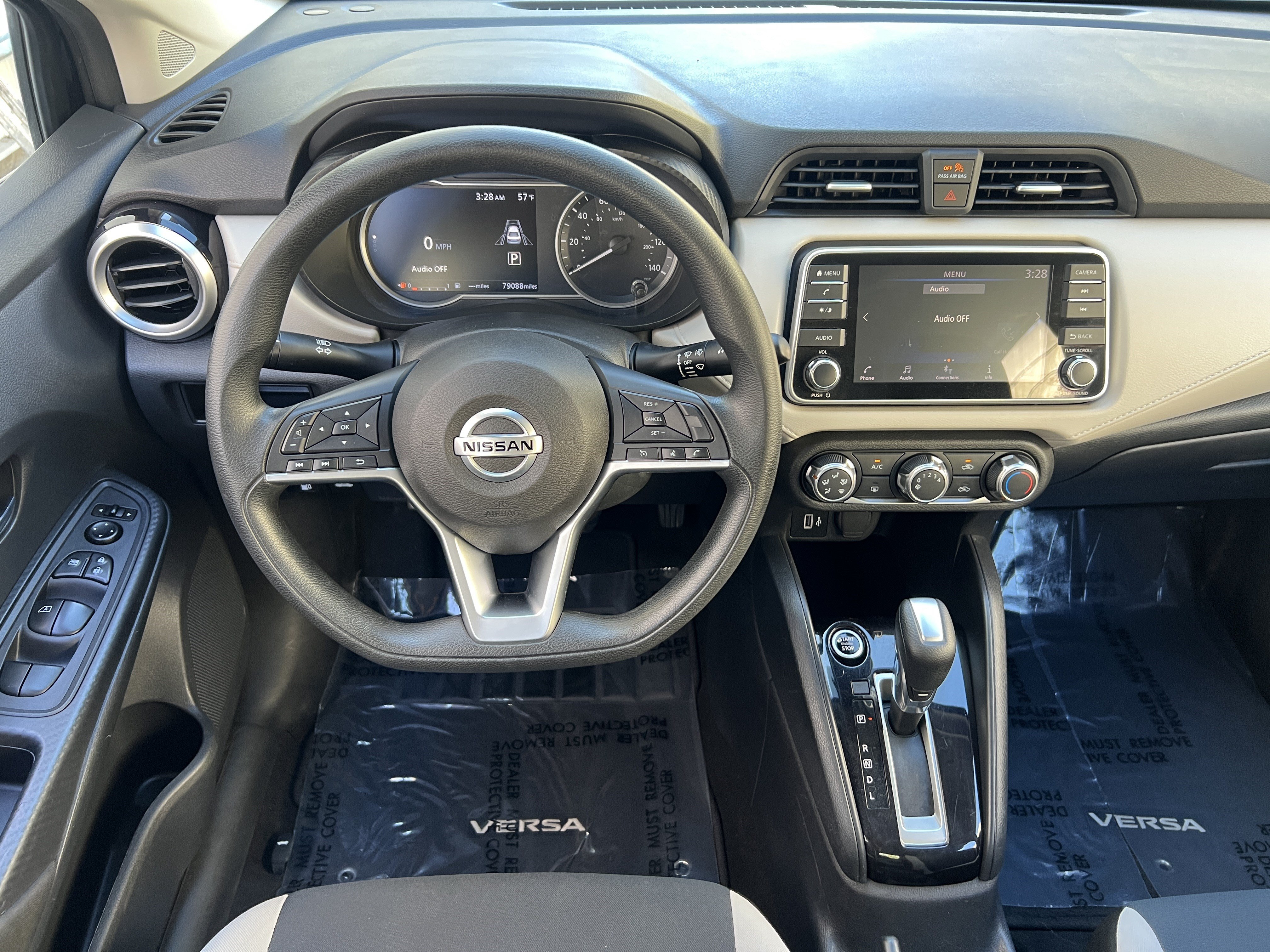 Used 2021 Nissan Versa SV FWD image 31