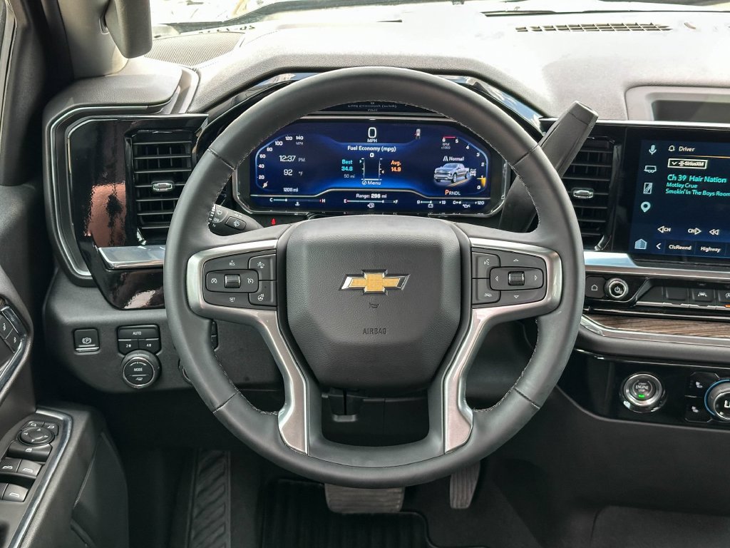 Used 2024 Chevrolet Silverado 1500 LT AWD/4WD image 26