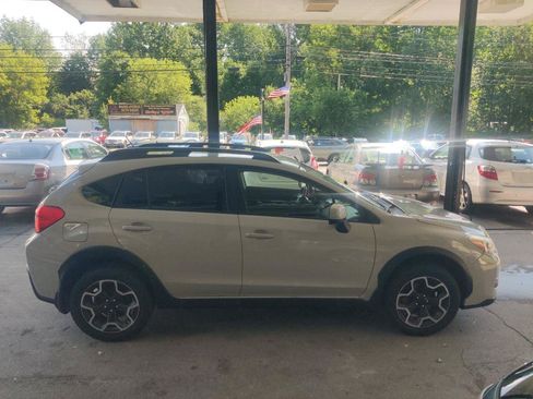 Used 2014 Subaru Crosstrek 2.0i Premium AWD/4WD image 7