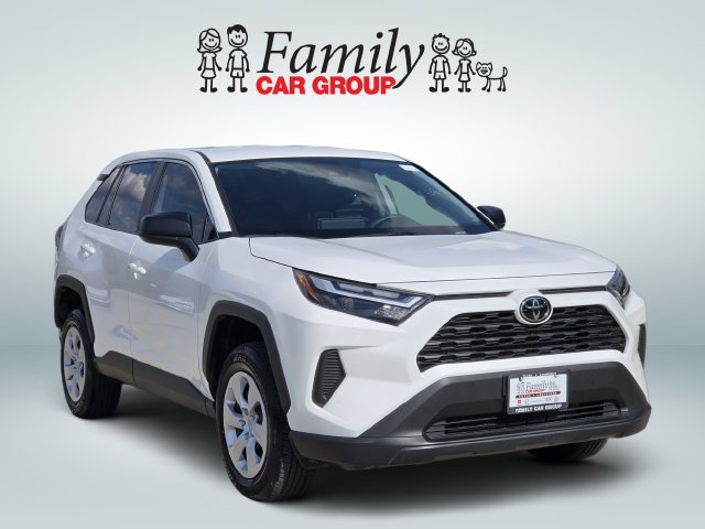 Used 2025 Toyota RAV4 LE FWD image 2