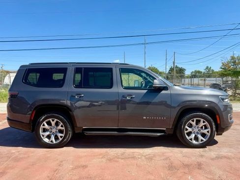 Used 2022 Jeep Wagoneer Series I w/ Convenience Group I AWD/4WD image 4