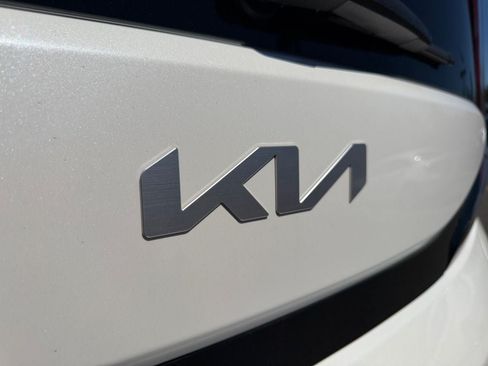 Used 2025 Kia Soul LX FWD image 35