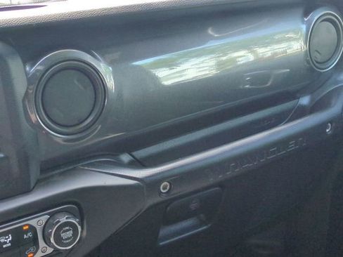 Used 2021 Jeep Wrangler Unlimited Sport image 19