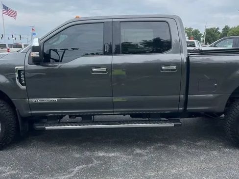 Used 2019 Ford F250 XLT w/ XLT Premium Package AWD/4WD image 3