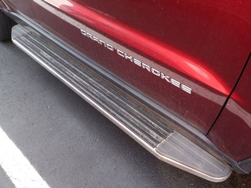 Used 2016 Jeep Grand Cherokee Limited w/ Luxury Group II image 10