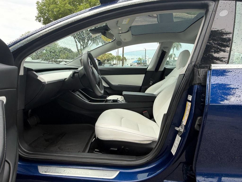 Used 2020 Tesla Model 3 Long Range AWD/4WD image 9