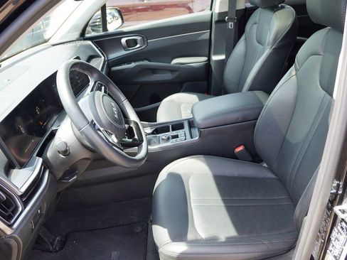 Used 2025 Kia Sorento S w/ Panoramic Sunroof Package AWD/4WD image 4