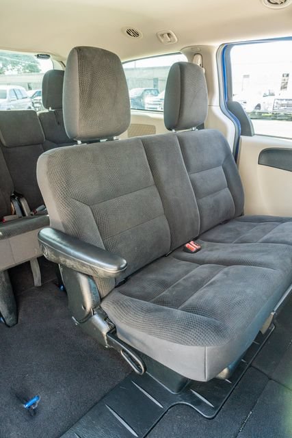 Used 2018 Dodge Grand Caravan SE w/ UConnect Hands-Free Group FWD image 34