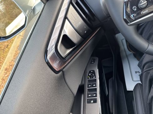 New 2026 BMW X3 xDrive30 w/ Premium Package image 9