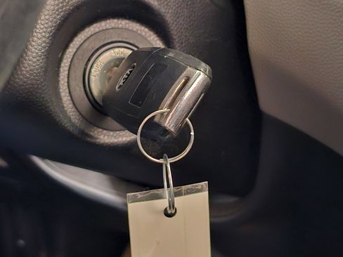 Used 2016 Kia Soul + FWD image 14
