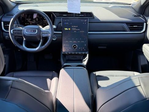 Used 2025 GMC Terrain Elevation w/ Elevation Premium Package image 23