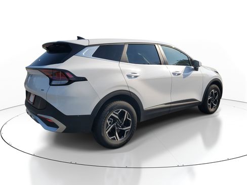 Used 2025 Kia Sportage LX AWD/4WD image 6