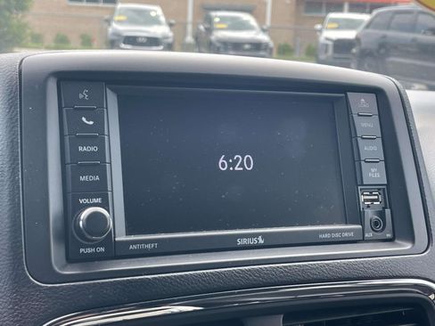 Used 2019 Dodge Grand Caravan SXT FWD image 25