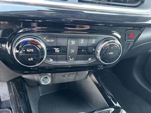 Certified 2024 Chevrolet Trax ACTIV w/ Driver Confidence Package image 21