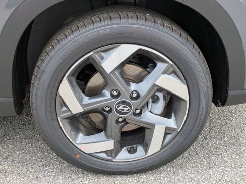 New 2026 Hyundai Venue SEL FWD image 11
