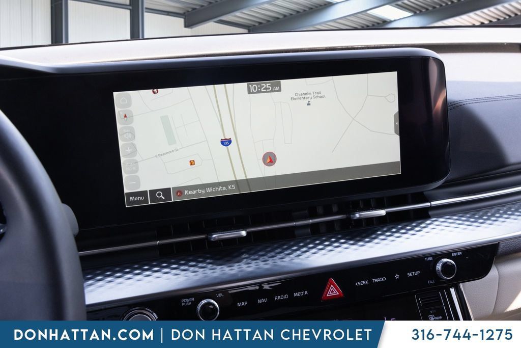 Used 2024 Kia Carnival SX Prestige FWD image 9