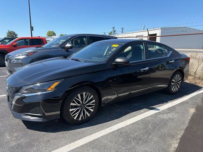 Used 2024 Nissan Altima 2.5 SV