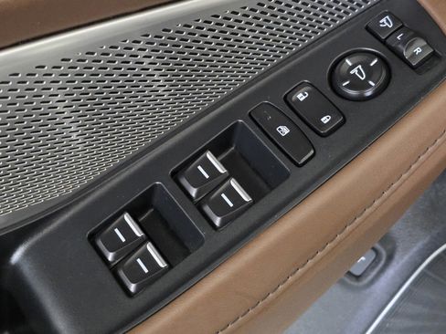 Used 2023 Acura MDX SH-AWD w/ Technology Package image 22