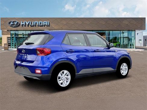 New 2026 Hyundai Venue SE image 8