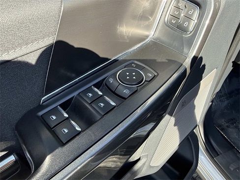 Used 2022 Ford F150 Lariat w/ Equipment Group 502A High image 9