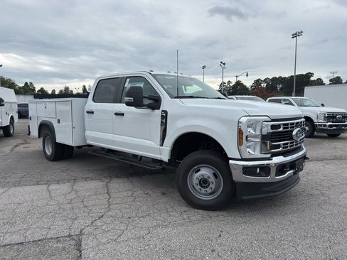 New 2025 Ford F350 XL w/ XL Chrome Package image 3