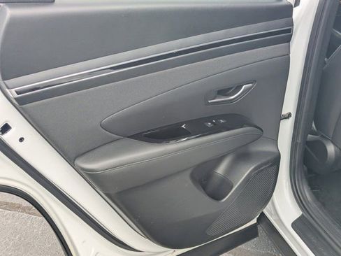 Used 2022 Hyundai Tucson Limited image 18