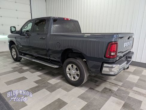 Used 2025 RAM 2500 Big Horn AWD/4WD image 2