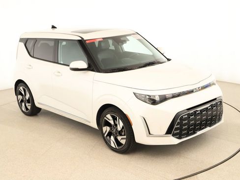 Used 2023 Kia Soul GT-Line image 35