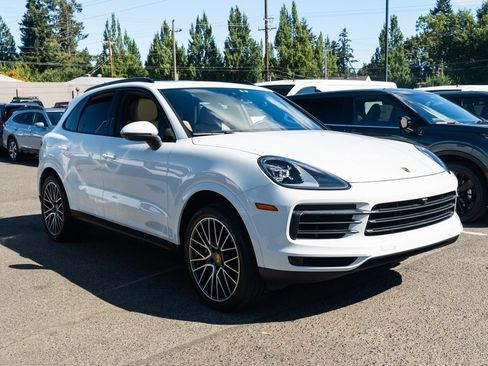 Used 2021 Porsche Cayenne AWD/4WD image 1