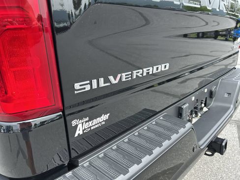 Used 2024 Chevrolet Silverado 1500 High Country w/ Technology Package AWD/4WD image 11