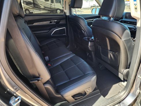 Used 2022 Kia Telluride EX FWD image 14