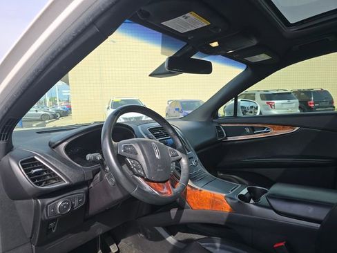 Used 2018 Lincoln MKX Reserve w/ Driver Assistance Package AWD/4WD image 10
