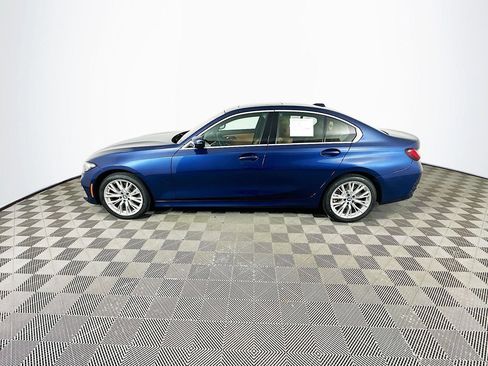 Used 2024 BMW 330i xDrive Sedan w/ Premium Package AWD/4WD image 5