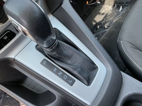 Used 2012 Ford Focus SE FWD image 22