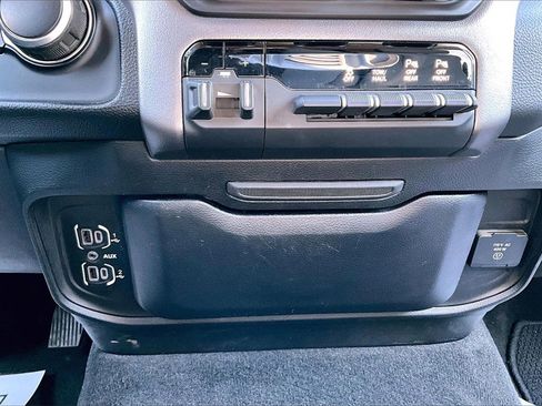 Used 2020 RAM 1500 Big Horn image 16