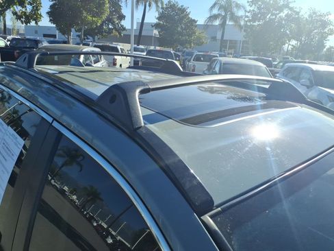 Used 2022 Toyota RAV4 XLE w/ Convenience Package image 4