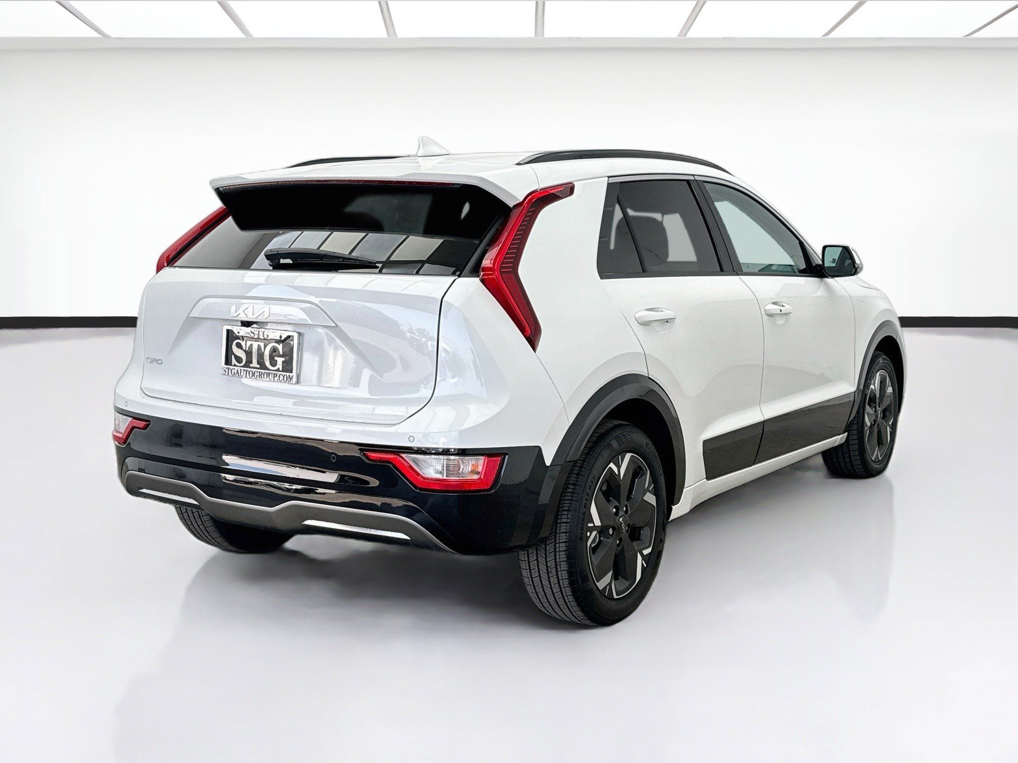 Used 2025 Kia Niro Wind FWD image 4