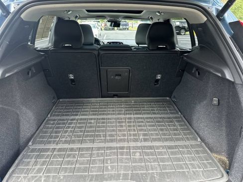 Used 2023 Volvo XC40 B5 Plus w/ Driver Assist Package AWD/4WD image 25