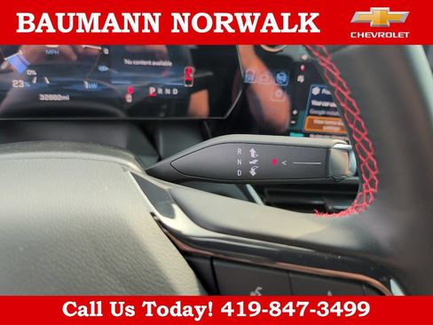Used 2025 Chevrolet Equinox EV RS FWD image 19