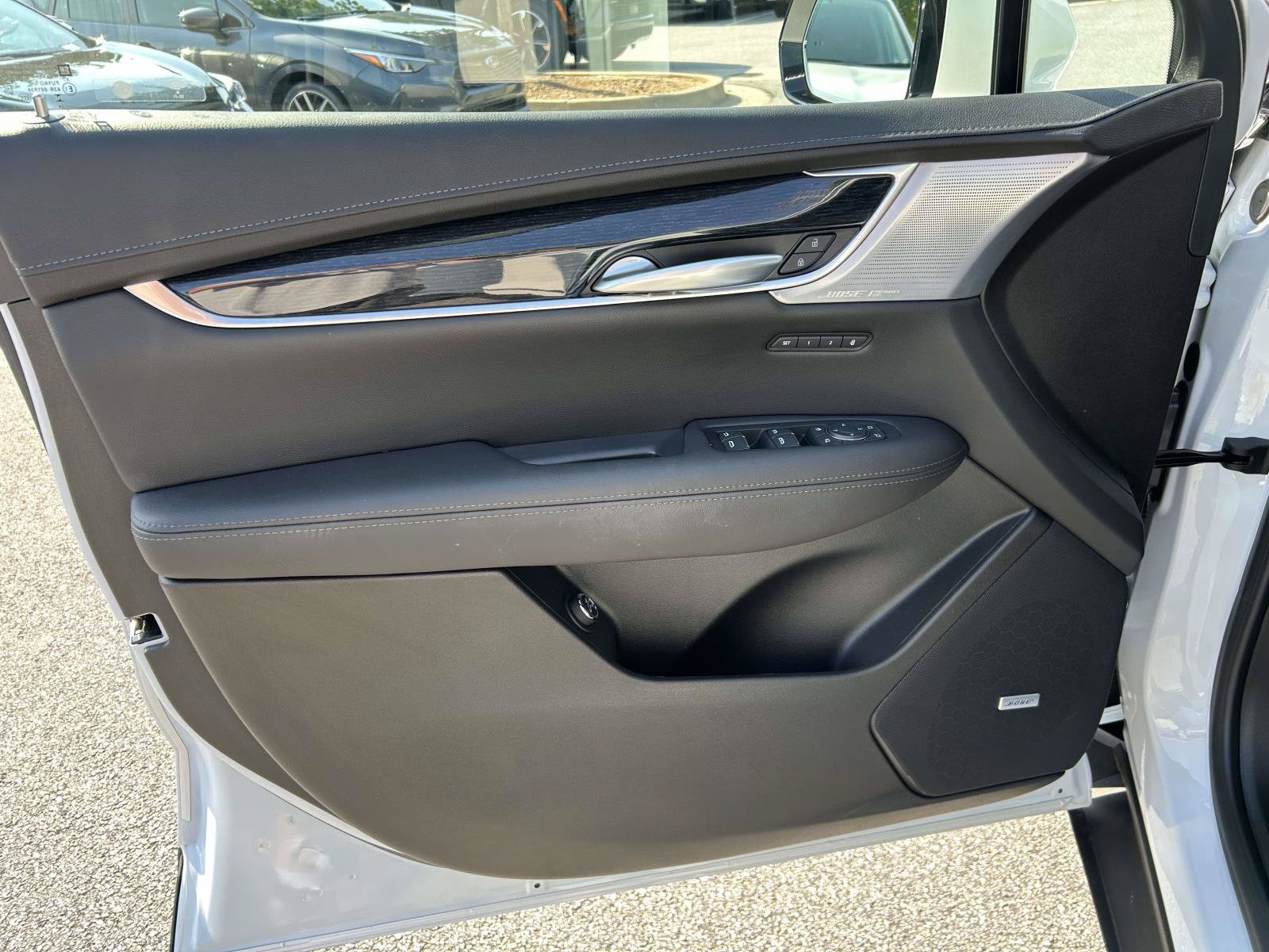 Certified 2025 Cadillac XT5 Premium Luxury w/ Technology Package FWD image 16