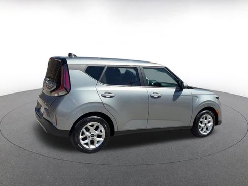 Used 2025 Kia Soul LX w/ LX Technology Package image 15