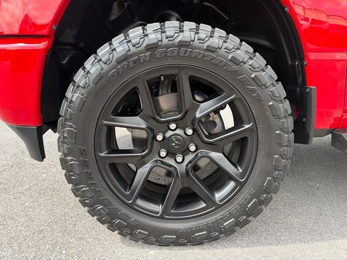 Used 2023 RAM 1500 Laramie AWD/4WD image 11