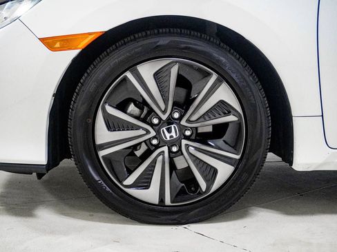 Used 2019 Honda Civic EX image 16