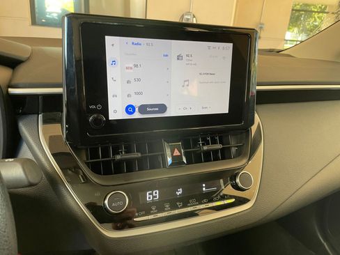 Used 2025 Toyota Corolla LE image 18