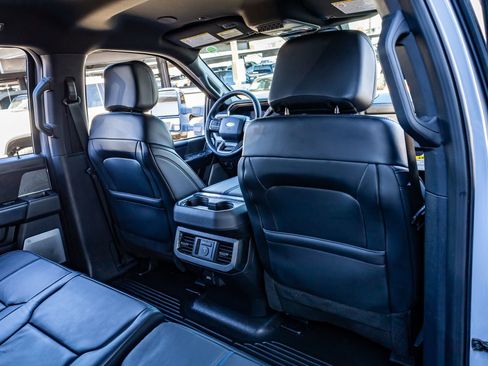 Used 2025 Ford F450 Platinum w/ FX4 Off-Road Package image 31