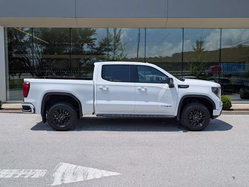 Used 2023 GMC Sierra 1500 AT4X AWD/4WD image 8