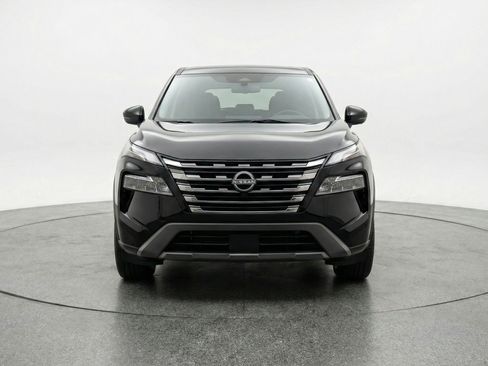 Used 2025 Nissan Rogue SV AWD/4WD image 2