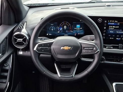 Used 2026 Chevrolet Equinox LT FWD image 19