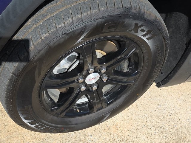 Used 2023 GMC Acadia AT4 AWD/4WD image 10