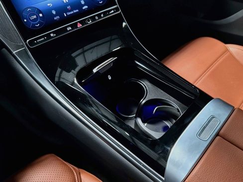 Certified 2026 Mercedes-Benz GLC 300 image 7